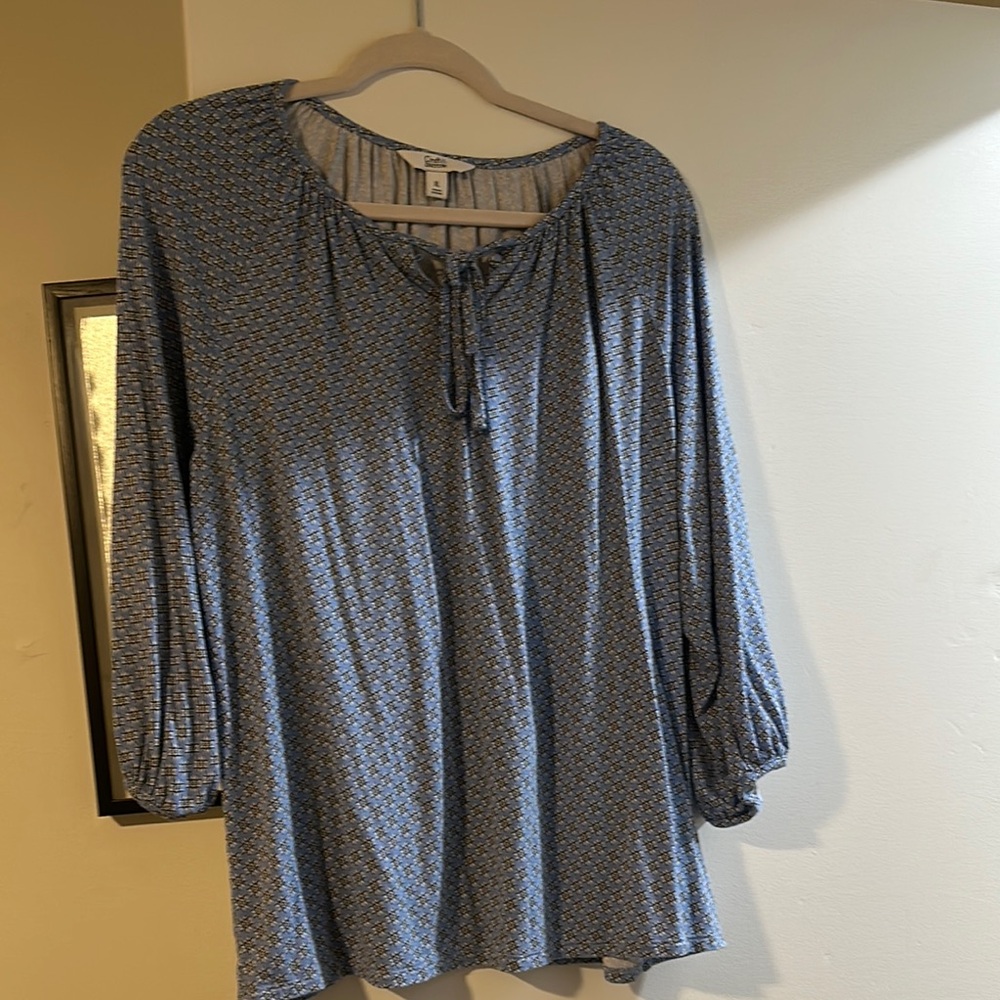 Women's Blue Patterned Top, only worn one time.